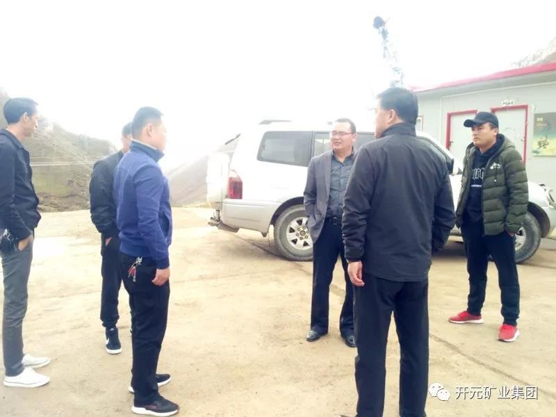 科學(xué)發(fā)展 統(tǒng)籌兼顧 穩(wěn)步生產(chǎn)│州、縣國土資源局領(lǐng)導(dǎo)赴興海銅鑫進(jìn)行年檢