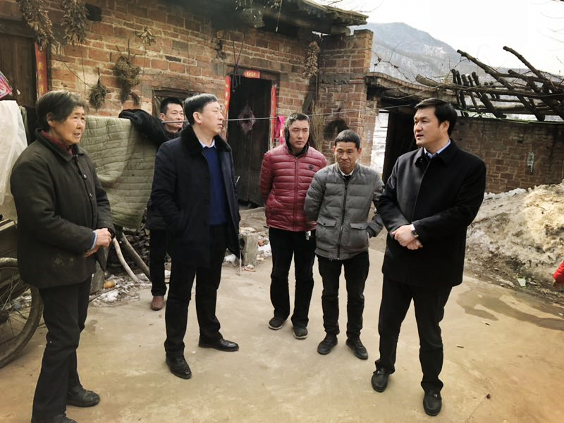 民建“組團”慰問，企業(yè)送溫暖到家